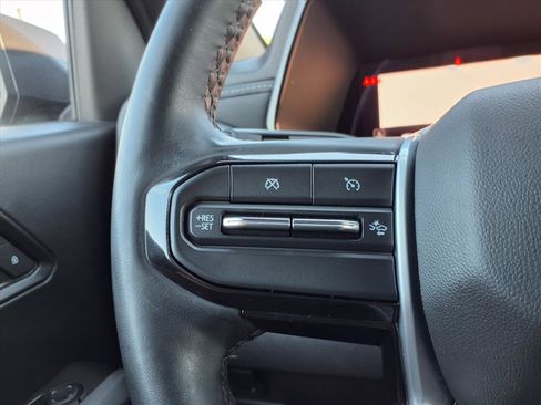 Used 2024 Chevrolet Colorado LT w/ LT Convenience Package III image 13