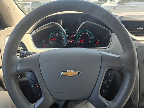 Used 2015 Chevrolet Traverse LS FWD image 15