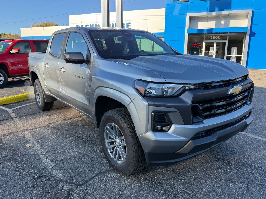 Certified 2023 Chevrolet Colorado LT w/ LT Convenience Package II AWD/4WD image 9