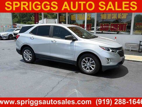 Used 2021 Chevrolet Equinox LS w/ LS Convenience Package FWD image 1