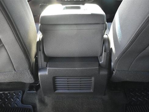 Used 2018 Chevrolet Silverado 1500 LT w/ LT Eassist Package image 21