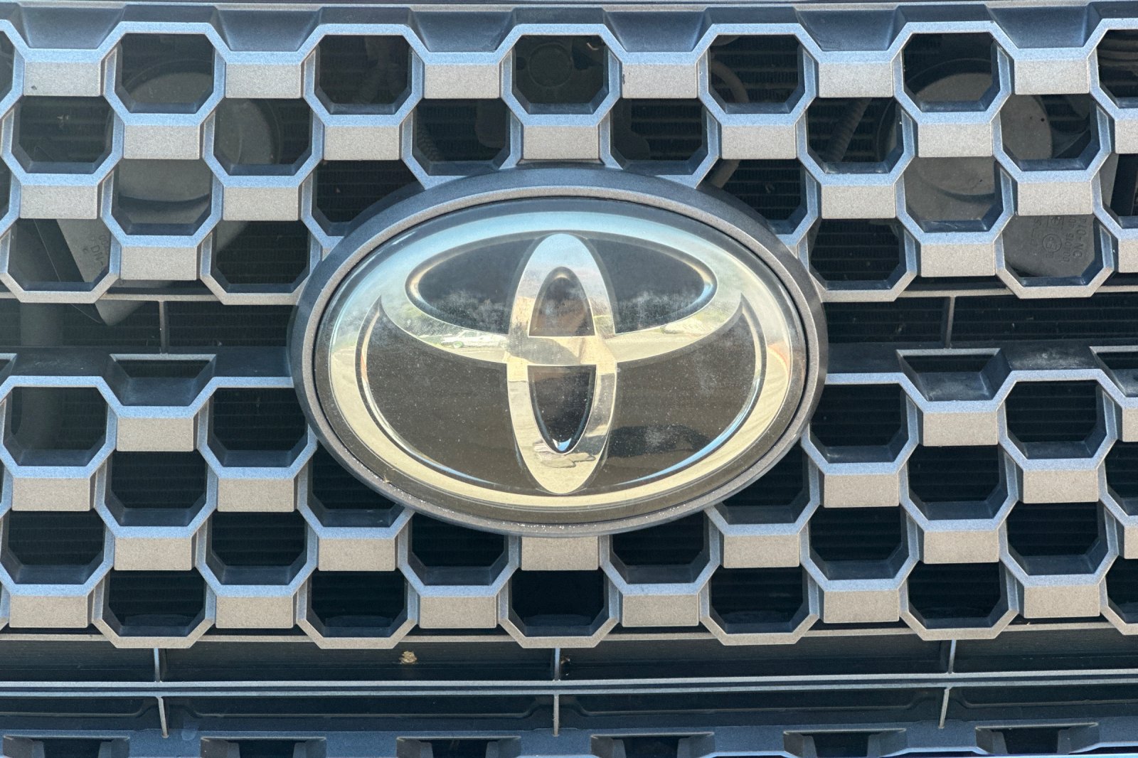 Used 2018 Toyota Tundra SR5 w/ SR5 Upgrade Package RWD image 42