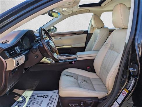 Used 2016 Lexus ES 300h image 19