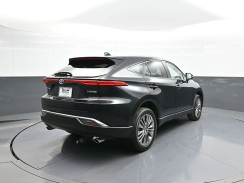 Certified 2023 Toyota Venza Limited image 6