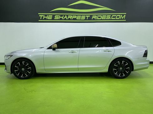 Used 2020 Volvo S90 T6 R-Design image 6