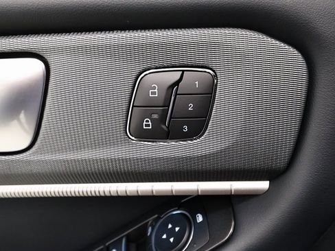 New 2026 Ford Explorer ST-Line w/ ST-Line Street Pack image 11