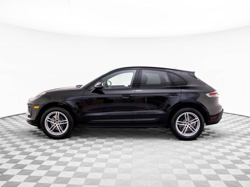 Certified 2025 Porsche Macan AWD/4WD image 2