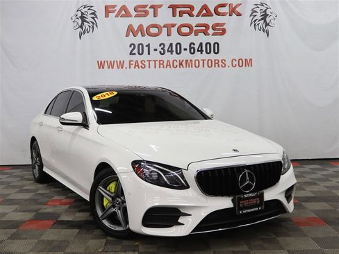 Used 2018 Mercedes-Benz E 300 4MATIC image 3