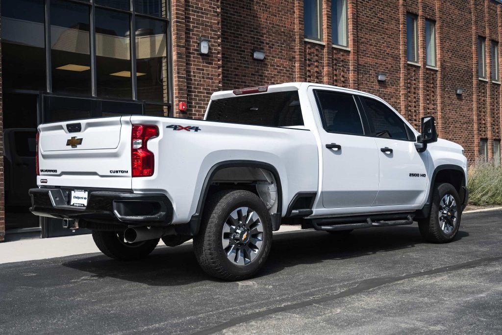 Used 2022 Chevrolet Silverado 2500 Custom w/ Custom Value Package AWD/4WD image 6