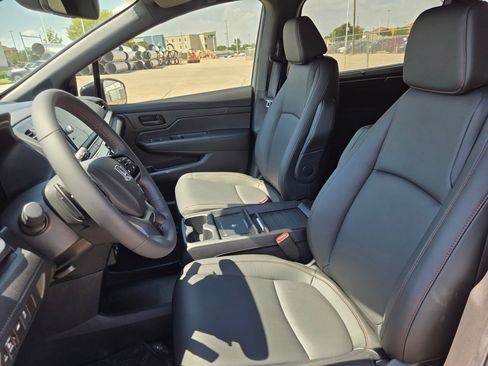 New 2026 Honda Odyssey Sport-L image 11