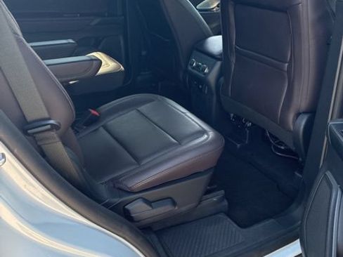 Used 2025 Ford Explorer Platinum w/ LUX Leather Package AWD/4WD image 15
