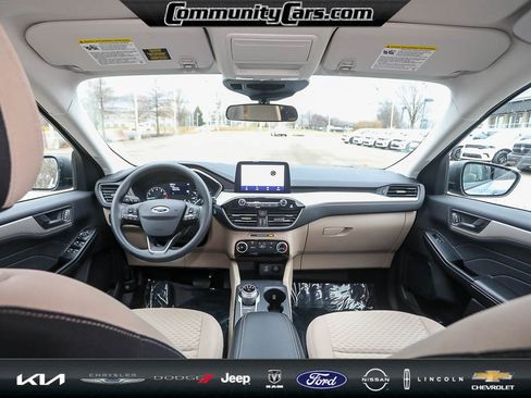 Used 2022 Ford Escape SE image 23