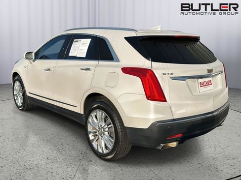 Used 2017 Cadillac XT5 Premium Luxury image 3