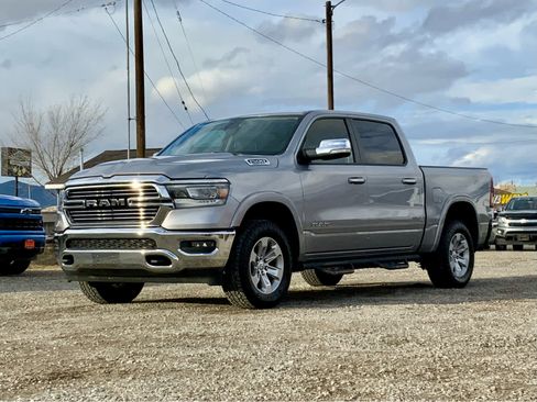 Used 2020 RAM 1500 Laramie w/ Off Road Group image 10