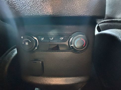 Used 2014 Ford Explorer XLT w/ Equipment Group 202A image 17