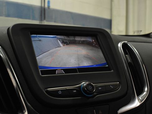 Used 2024 Chevrolet Equinox LT w/ LPO, Floor Liner Package FWD image 16