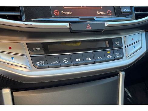 Used 2015 Honda Accord EX image 26