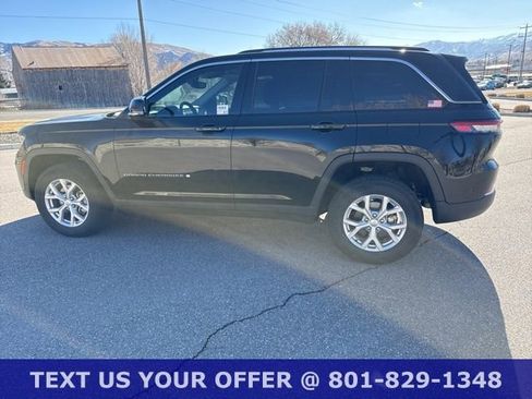 Used 2023 Jeep Grand Cherokee Limited image 4