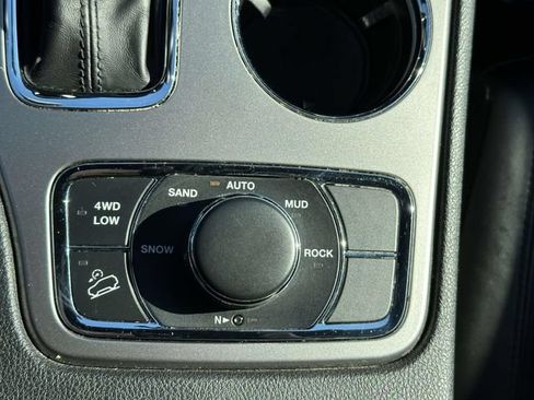 Certified 2020 Jeep Grand Cherokee Limited AWD/4WD image 43