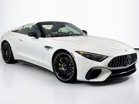 Used 2022 Mercedes-Benz SL 63 AMG 4MATIC image 3