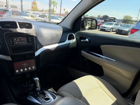 Used 2014 Dodge Journey American Value Package w/ Flexible Seating Group FWD image 24