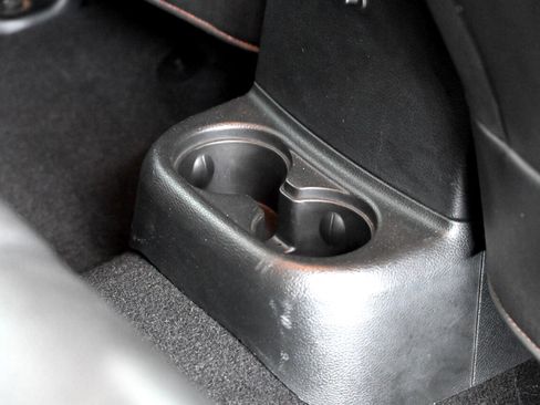 Used 2016 Jeep Wrangler Unlimited Sahara image 35