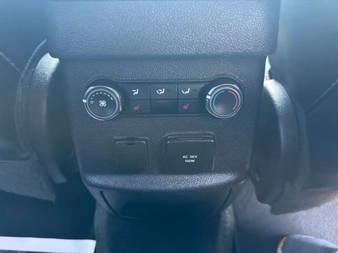 Used 2014 Ford Explorer Limited w/ Equipment Group 301A AWD/4WD image 29
