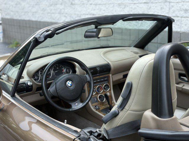 Used 2000 BMW Z3 2.5i RWD image 26