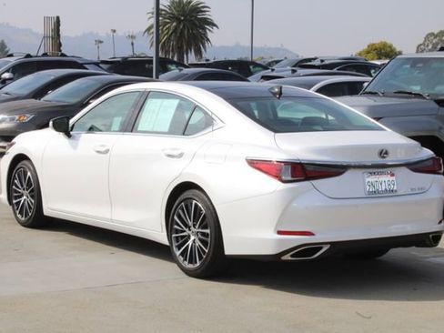 Certified 2024 Lexus ES 350 w/ Premium Package image 19