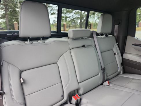 Used 2024 GMC Sierra 1500 SLT w/ SLT Premium Plus Package image 12