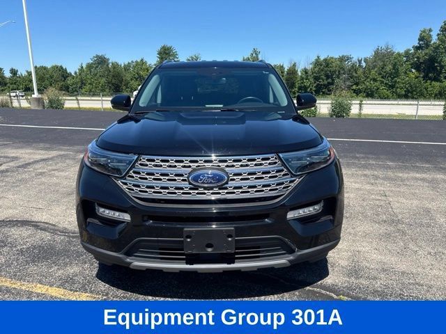 Used 2023 Ford Explorer Limited w/ Equipment Group 301A AWD/4WD image 3
