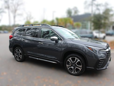 Used 2023 Subaru Ascent Touring image 13