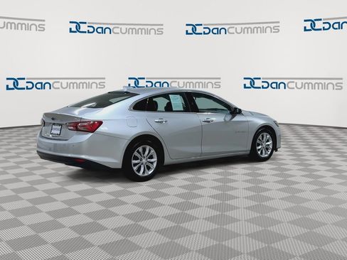 Used 2019 Chevrolet Malibu LT w/ Leather Package FWD image 9
