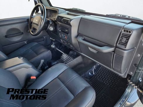 Used 2004 Jeep Wrangler SE AWD/4WD image 18