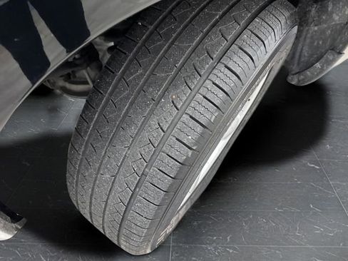 Used 2022 RAM 1500 Classic SLT image 35