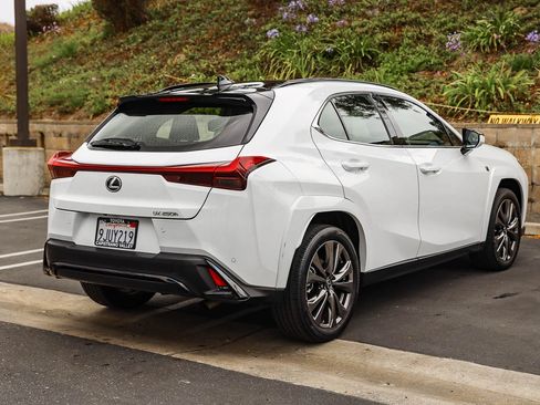 Used 2024 Lexus UX 250h F Sport FWD image 4
