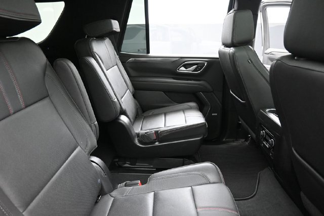 Used 2022 Chevrolet Tahoe RST w/ Luxury Package AWD/4WD image 31