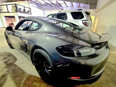 Used 2019 Porsche 718 Cayman GTS RWD image 2