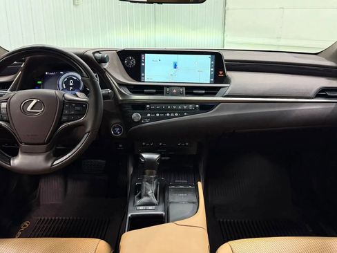 Used 2021 Lexus ES 300h w/ Premium Package FWD image 13