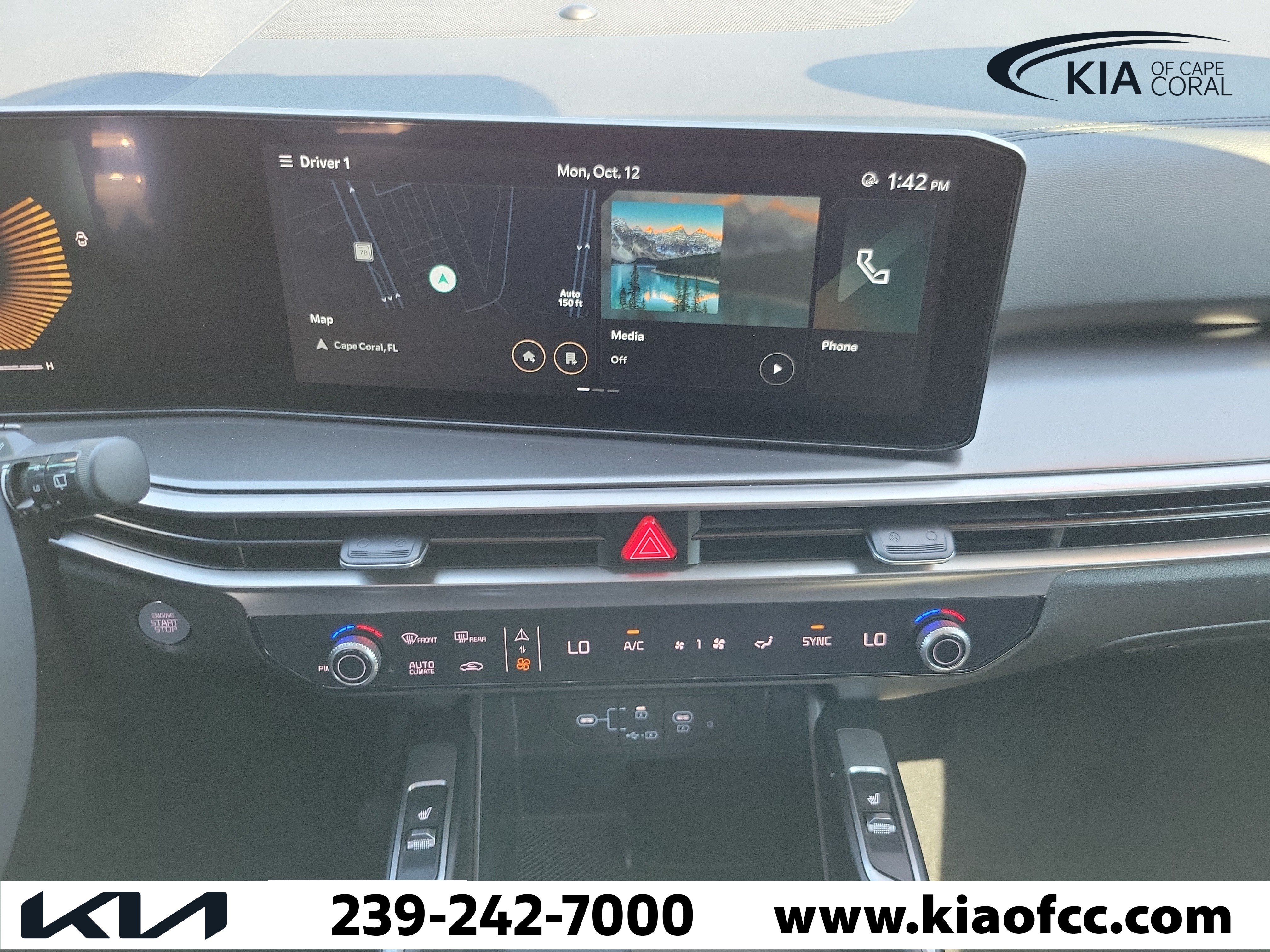 Certified 2024 Kia Sorento S w/ Panoramic Sunroof Package FWD image 19