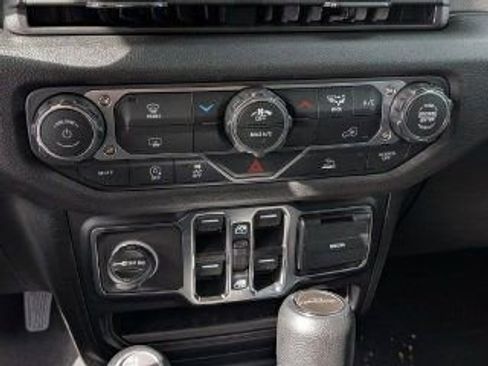 New 2026 Jeep Gladiator Sport image 17