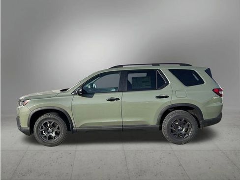 New 2026 Honda Pilot TrailSport image 2