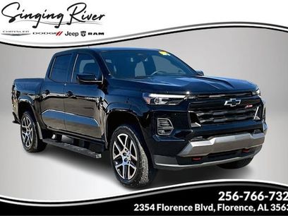 Used 2024 Chevrolet Colorado Z71 w/ Z71 Convenience Package 2