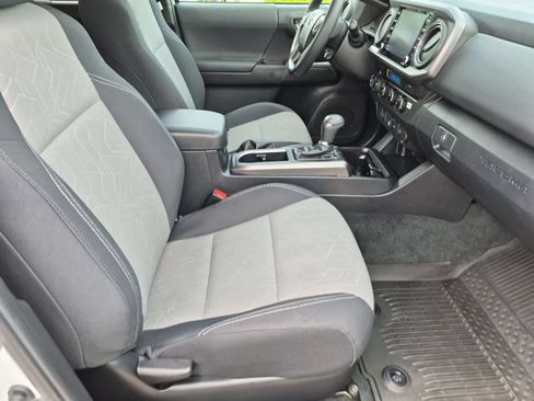 Used 2023 Toyota Tacoma TRD Off-Road AWD/4WD image 21