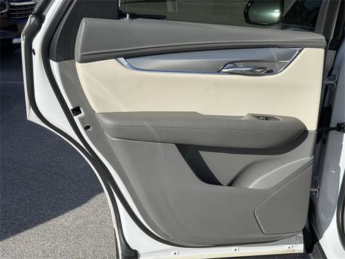 Used 2021 Cadillac XT5 Premium Luxury image 35