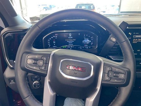 Used 2024 GMC Sierra 1500 Elevation image 9
