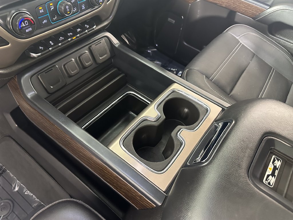 Used 2018 GMC Sierra 1500 Denali AWD/4WD image 36