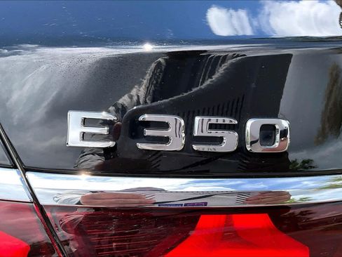 Used 2025 Mercedes-Benz E 350 Sedan image 10