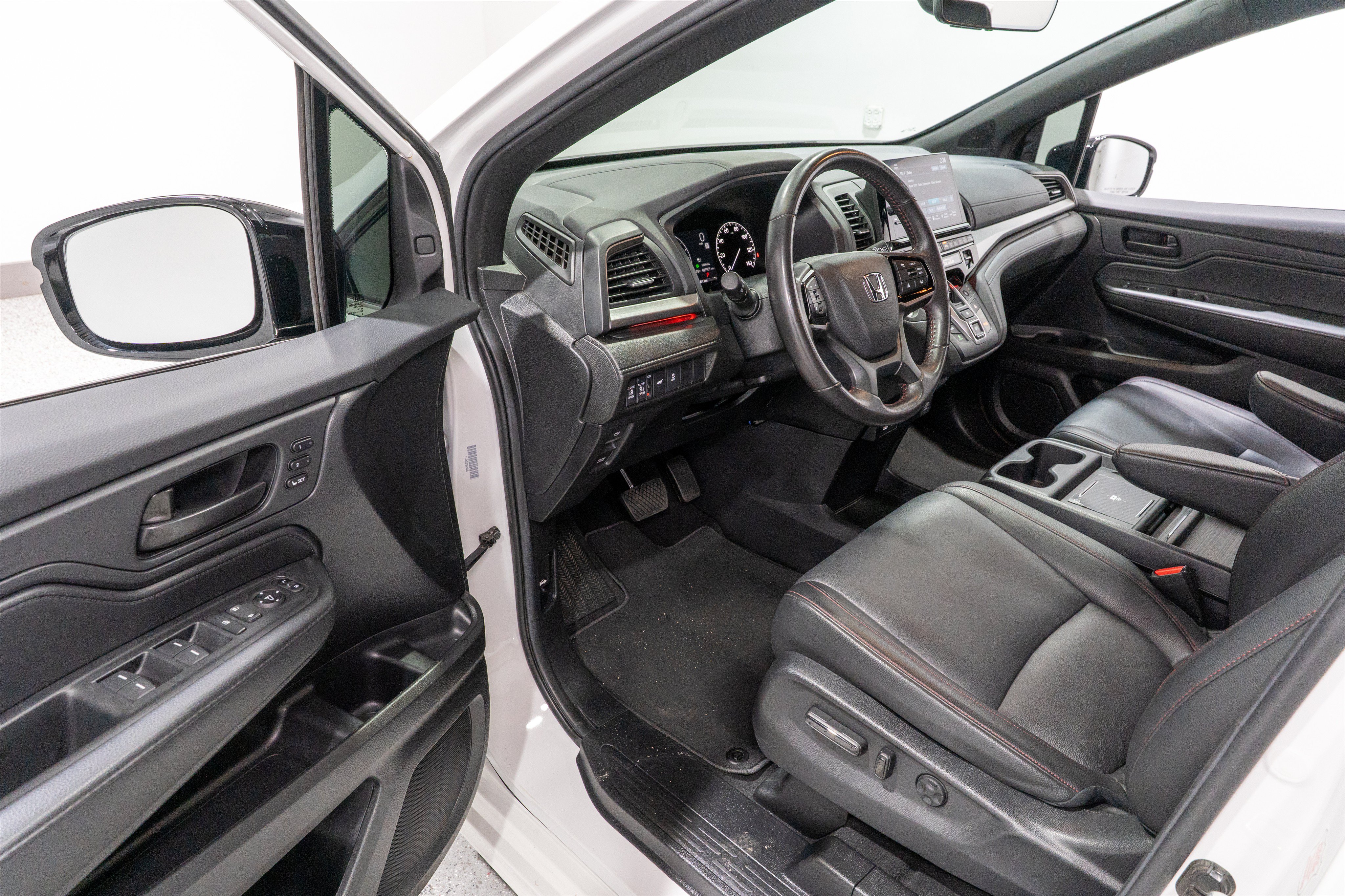 Used 2025 Honda Odyssey Sport-L image 12