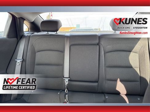 Used 2024 Chevrolet Malibu LT image 35